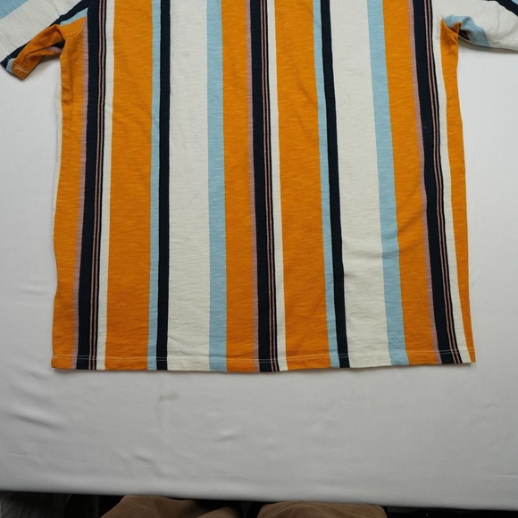 GUESS Los Angeles Men's Size S (20.5x27.5) Striped T-Shirt Short Sleeve Embroid - Picture 13 of 15